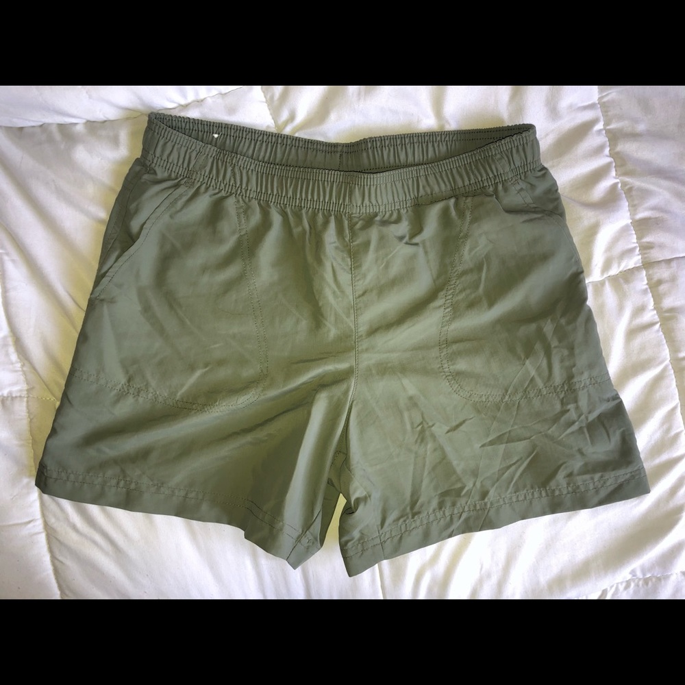 Columbia Shorts, Small